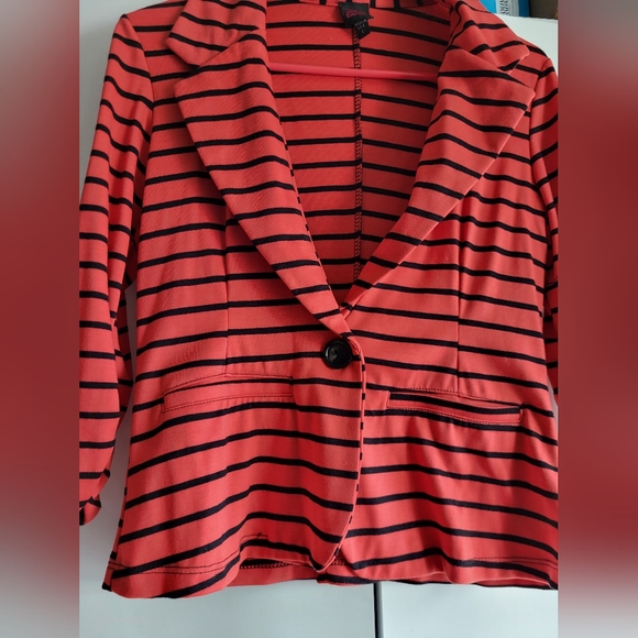 2B bebe Striped Blazer - Picture 3 of 9